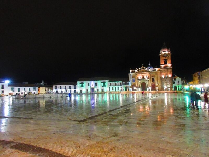 Plaza-de-Bolivar-Tunja