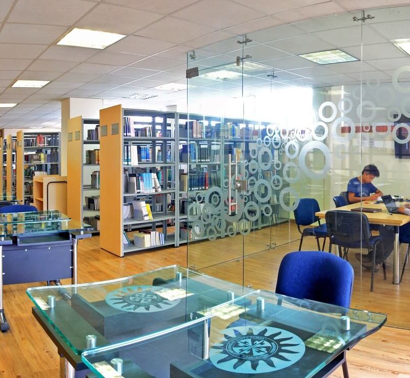 Remodelación-biblioteca-Universidad-Santo-Tomas